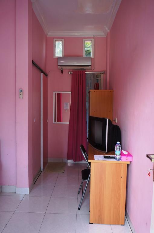Kenari Residence Pakanbaru Rum bild